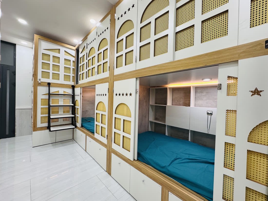 Vật liệu làm sleepbox với cửa khoang mặt đan mây