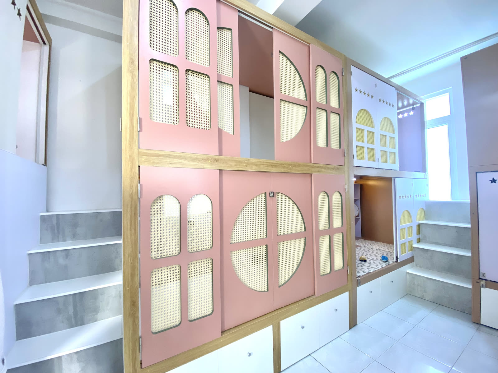Cửa khoang sleepbox dạng trượt