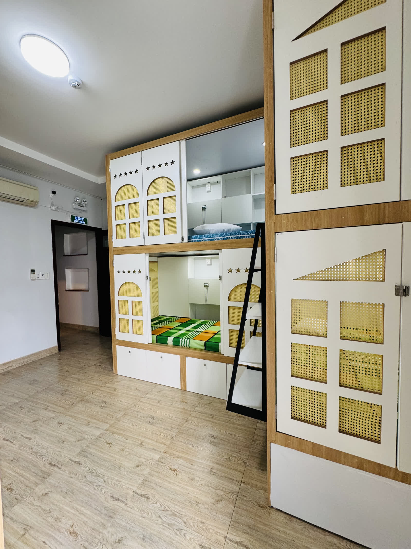 Khu kỹ thuật và kho trong khu sleepbox