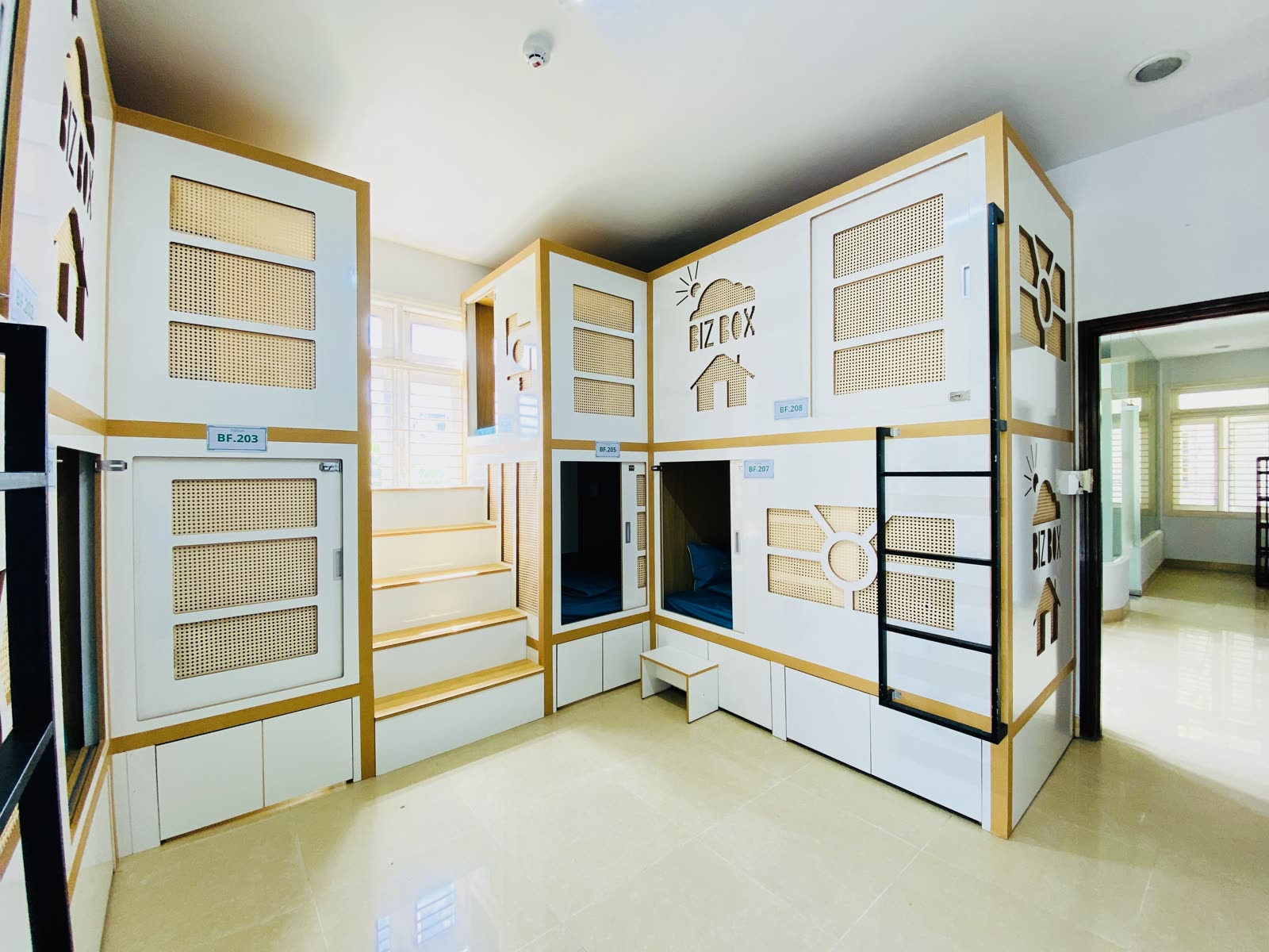 Khoang ngủ hoàn thiện trong nhà nhỏ