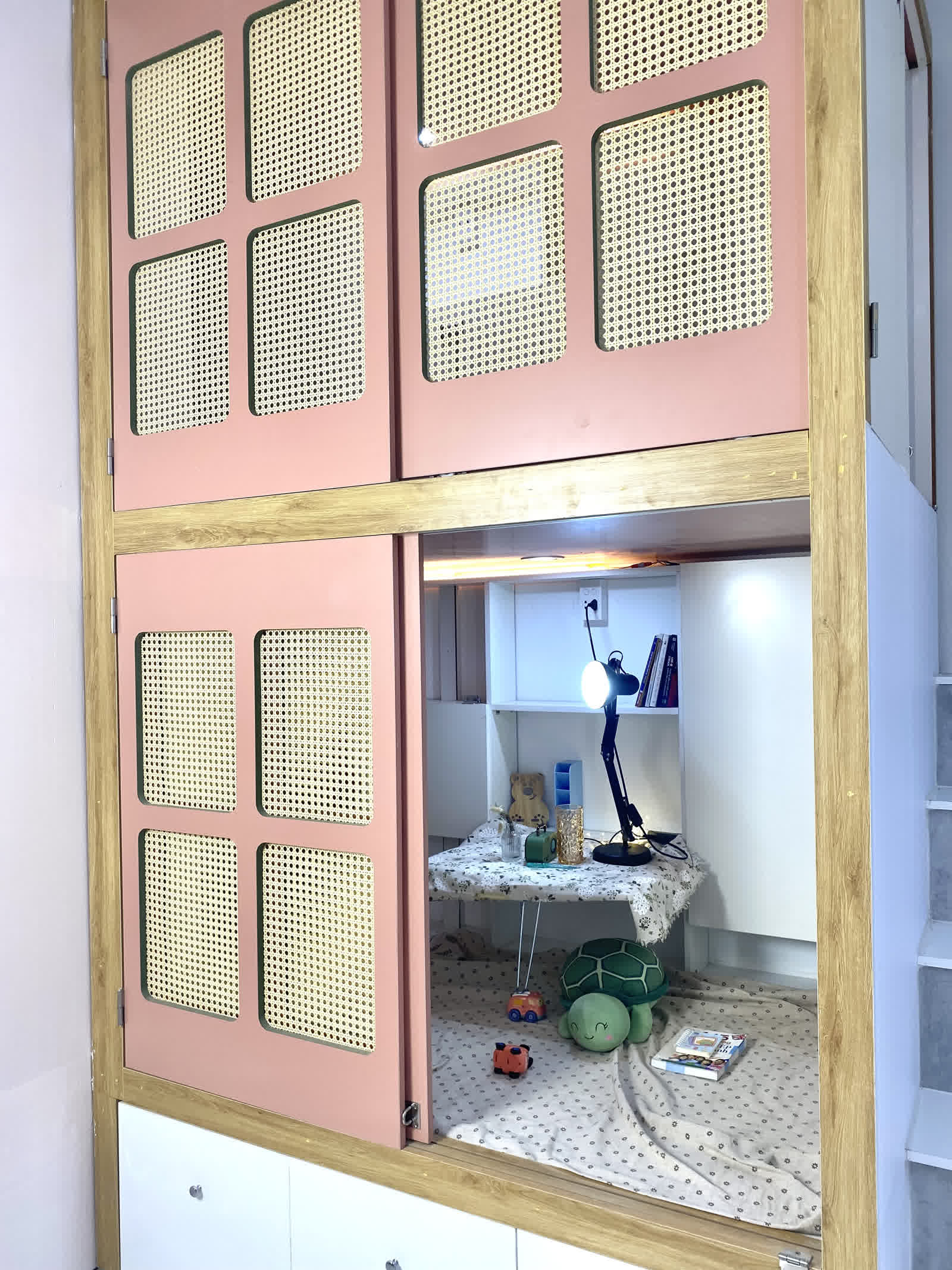 Sàn khu chung của khu sleepbox dễ lau
