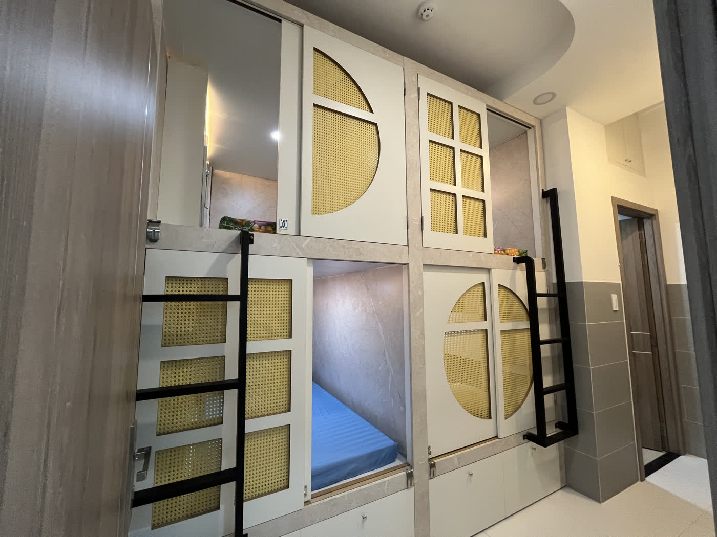 Bên trong khoang ngủ mát mẻ